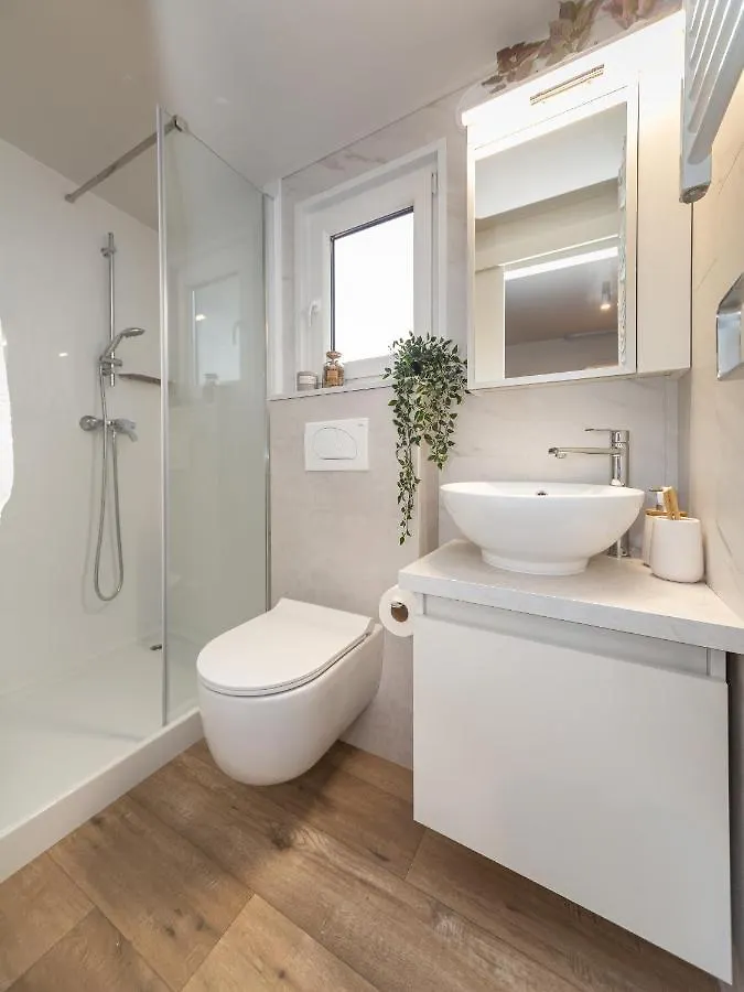 Kemp Mobile Home Lily, Biograd Na Moru Croatia Chorvatsko